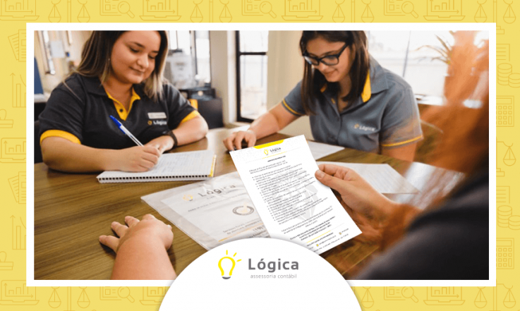 pessoas declarando o imposto de renda